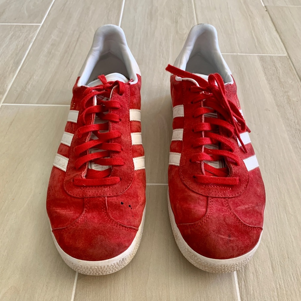 Adidas Gazelle Red - Size M 10/ W 11